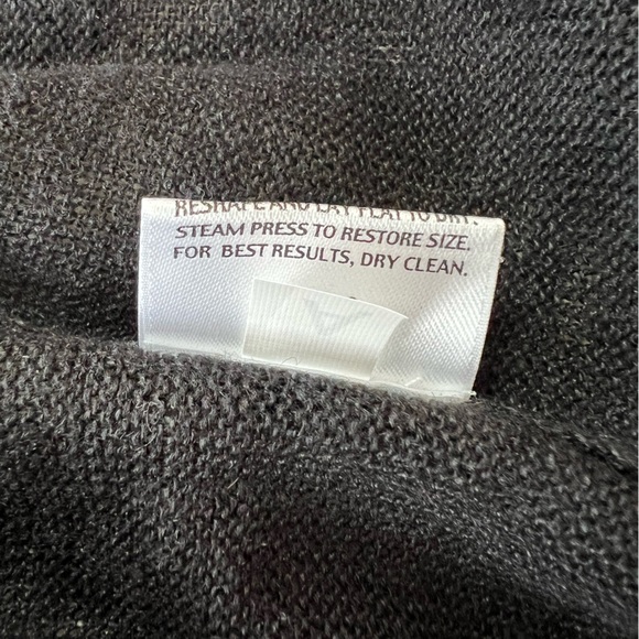 Eileen Fisher Open Front Half Sleeves 100% Linen Cardigan in Black, size PS - Picture 7 of 8